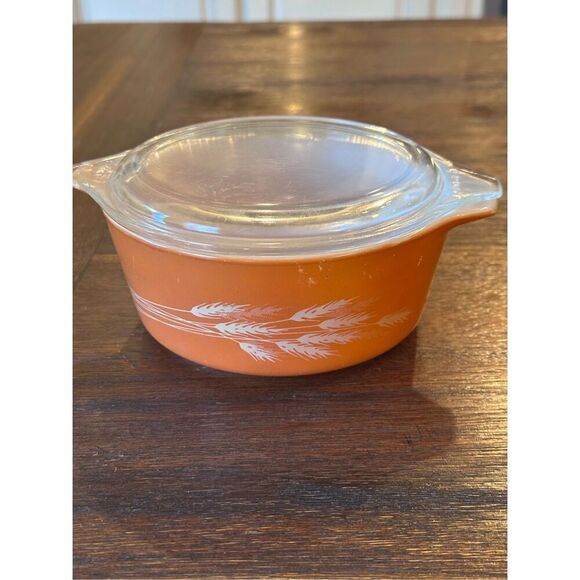 Vintage Autumn Harvest Wheat Pyrex Casserole Dish - Picture 1 of 7